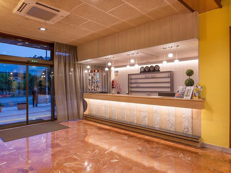 Continental Tossa Hotel 11