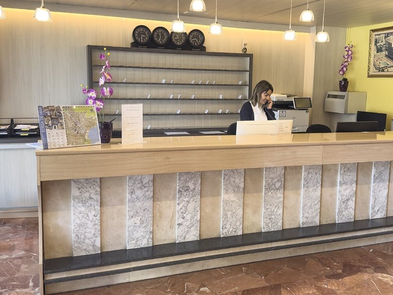 Continental Tossa Hotel 12