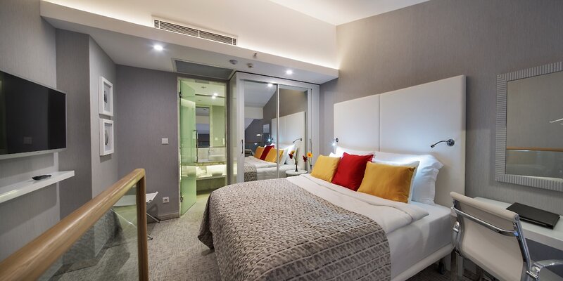 The Sense De Luxe Hotel 32