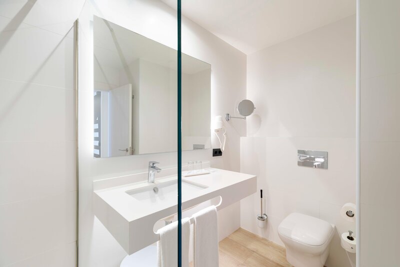 THB Naeco Ibiza 60
