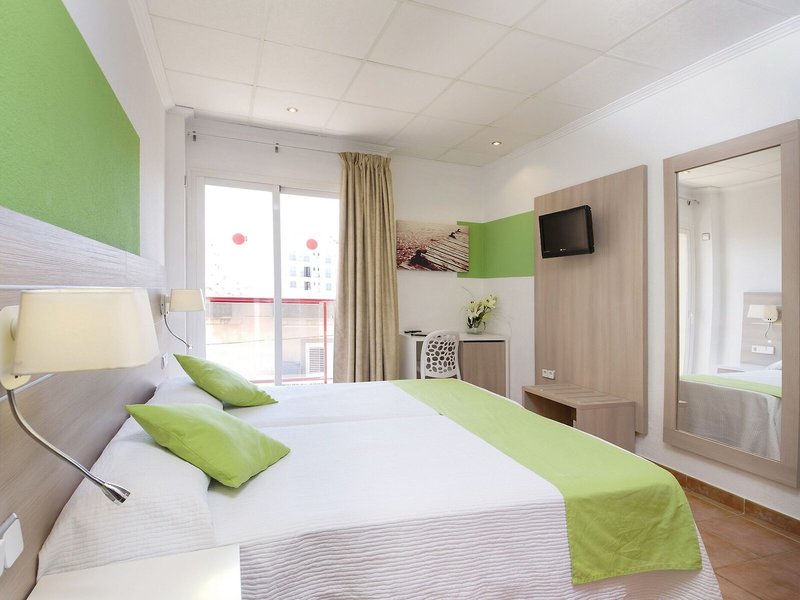 Hostal Adelino 12
