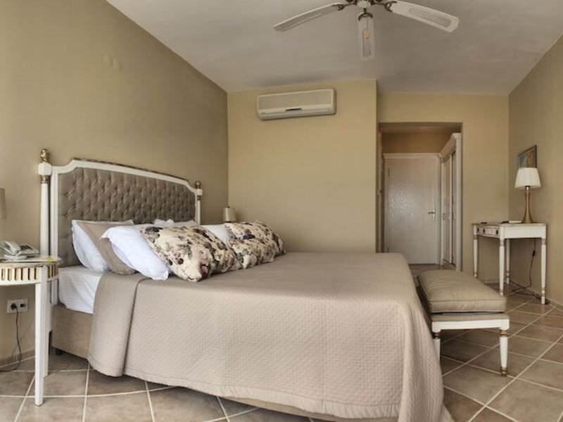 Hotel Carina 25