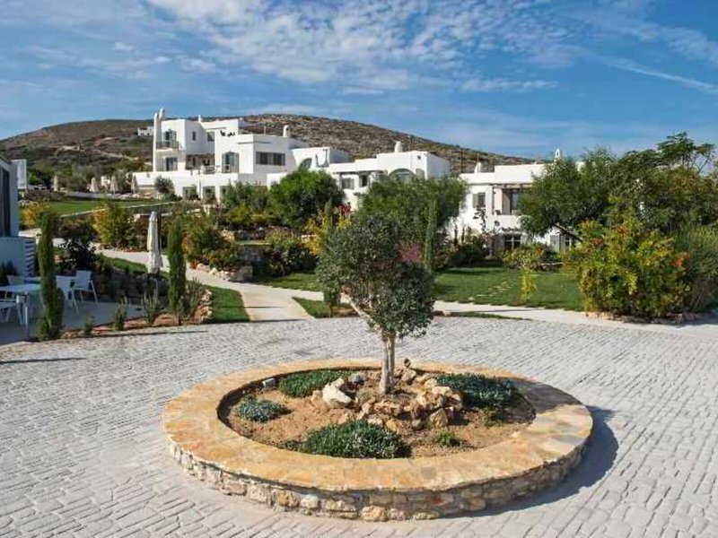 Naoussa Hills Boutique Resort 3