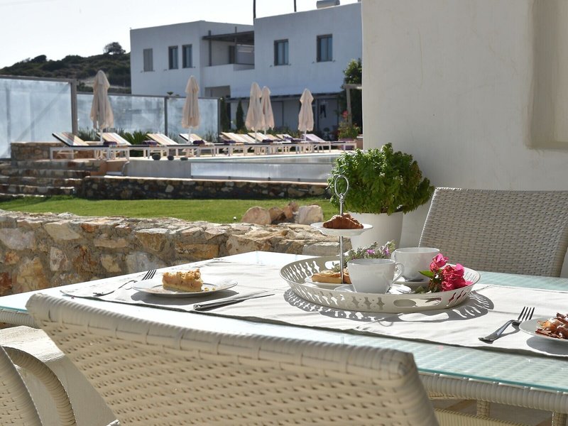 Naoussa Hills Boutique Resort 14
