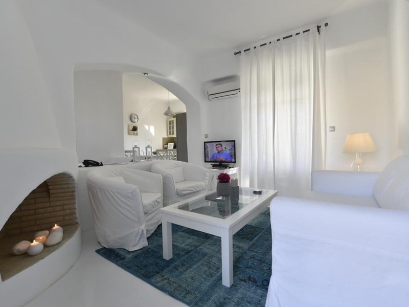 Naoussa Hills Boutique Resort 25