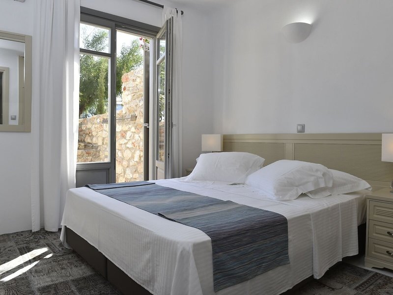 Naoussa Hills Boutique Resort 42