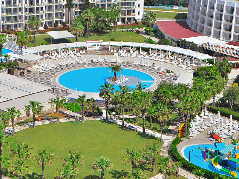 TUI FAMILY LIFE Side  4