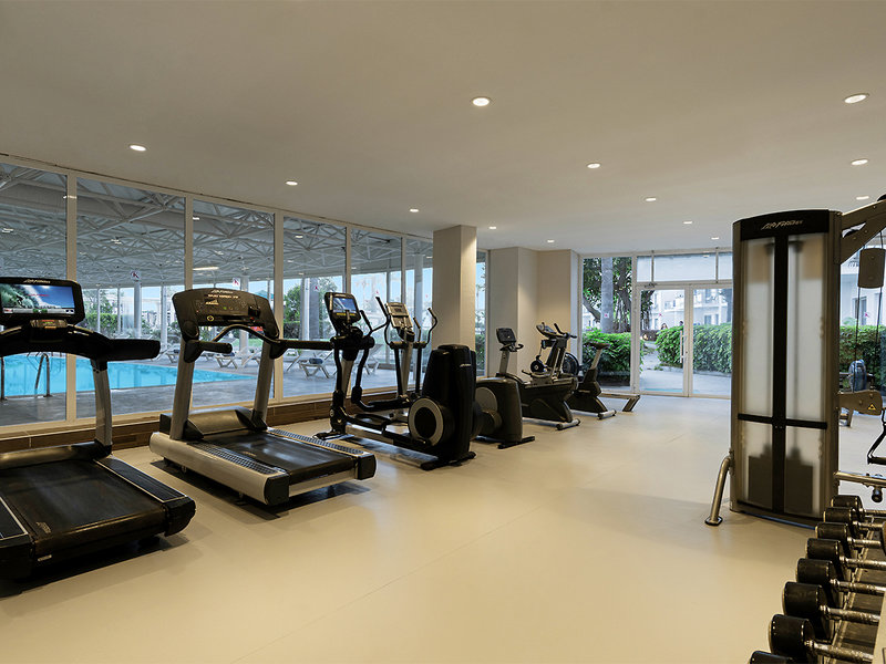 TUI FAMILY LIFE Side  8