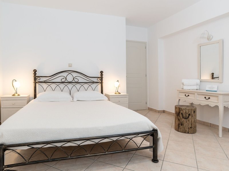 Iliada Villas 38