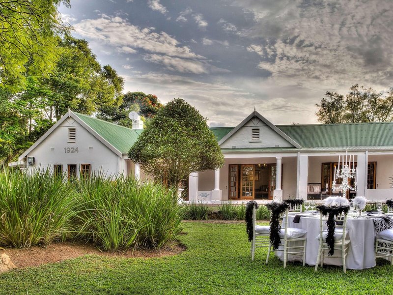 Nut Grove Manor 5