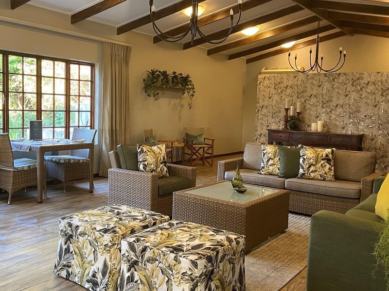 Nut Grove Manor 20