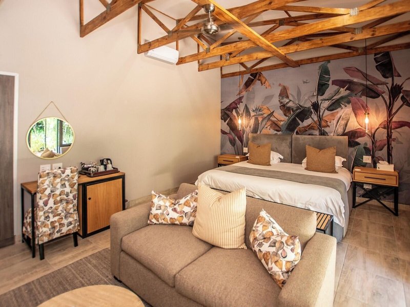Nut Grove Manor 33