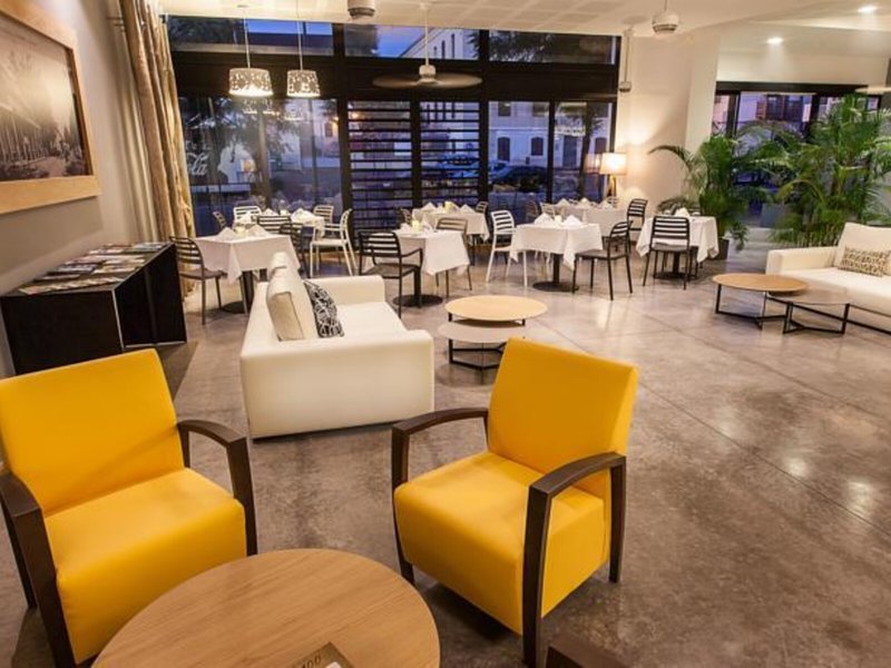 Le Saint Pierre Hotel 11