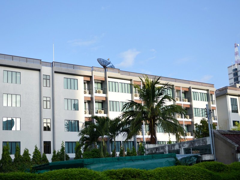 Picnic Hotel Bangkok 3