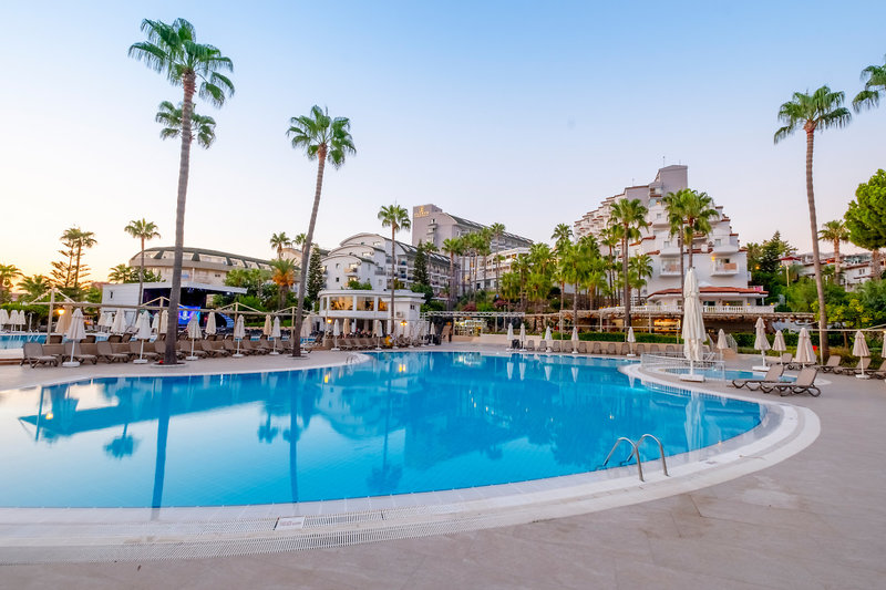 Iz Flower Side Beach 1