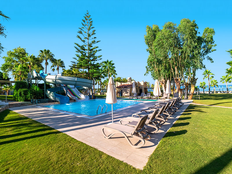 Iz Flower Side Beach 7