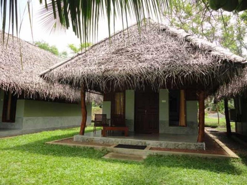 Lagoon Paradise Beach Resort 3