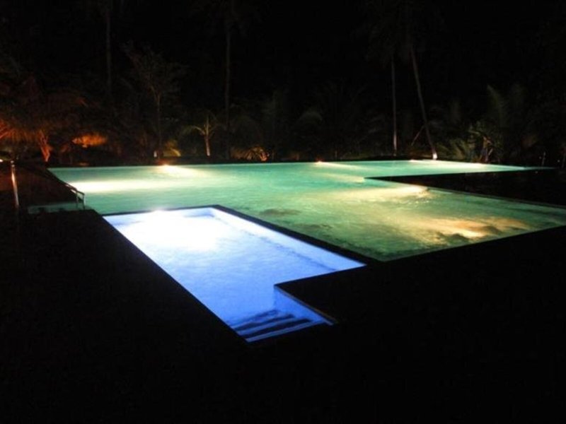 Lagoon Paradise Beach Resort 11