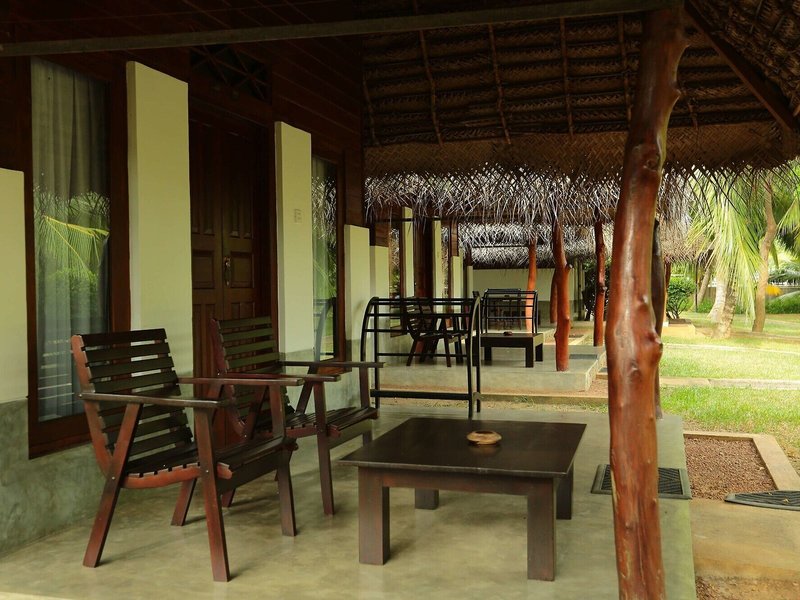 Lagoon Paradise Beach Resort 14