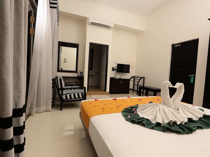 Lagoon Paradise Beach Resort 15