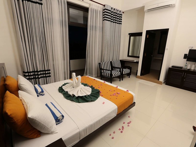 Lagoon Paradise Beach Resort 24