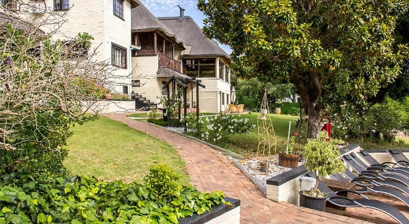 Winelands Villa Guesthouse & Cottages 5