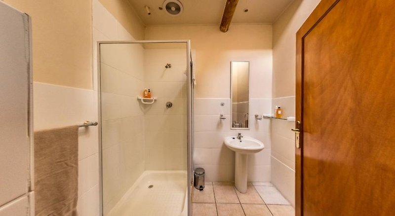 Winelands Villa Guesthouse & Cottages 6