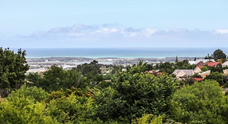 Winelands Villa Guesthouse & Cottages 15