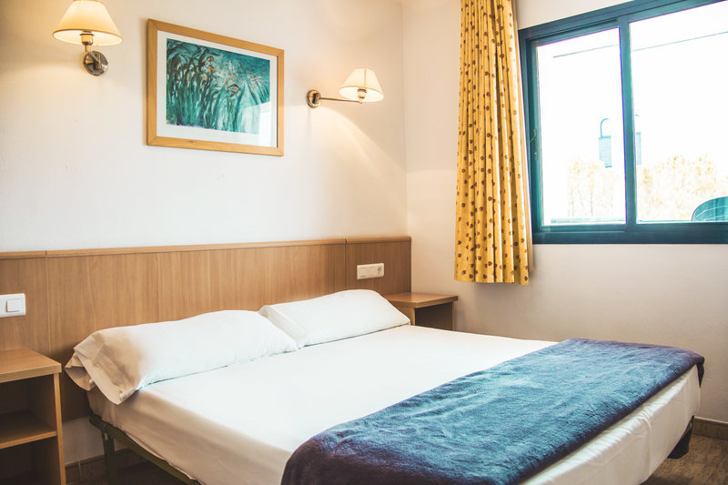 Pins Platja Apartments 8