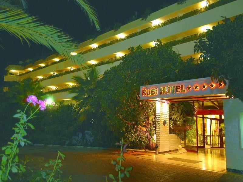 Rubi Hotel 8