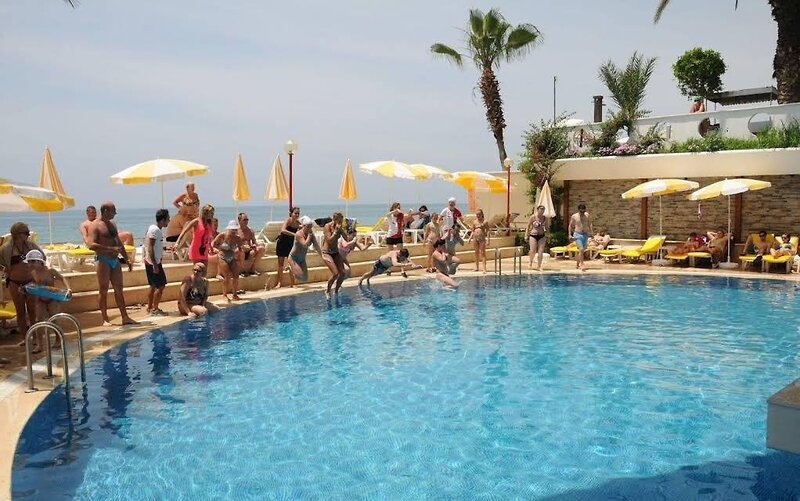 Rubi Hotel 8