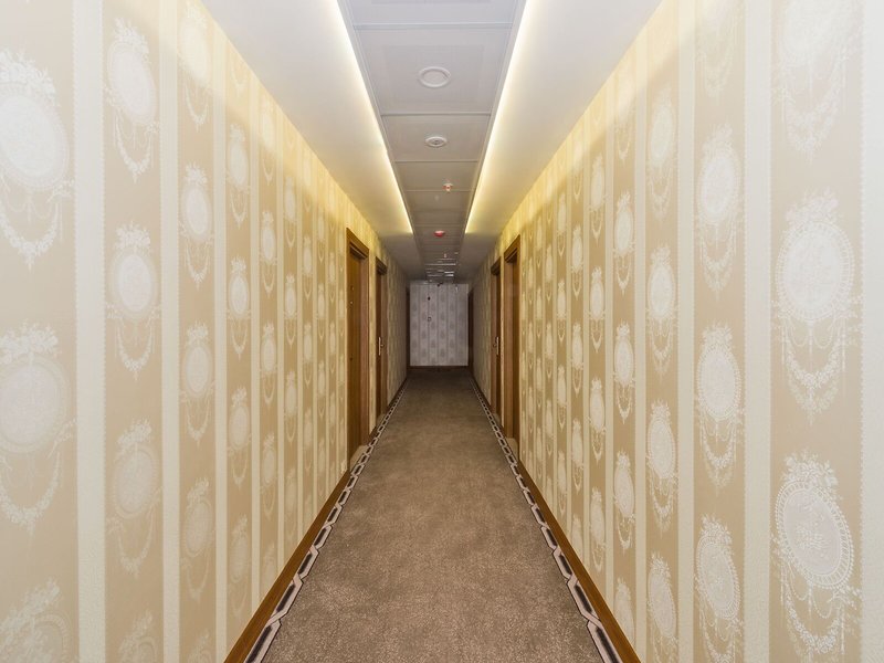 Interstellar Hotel 45