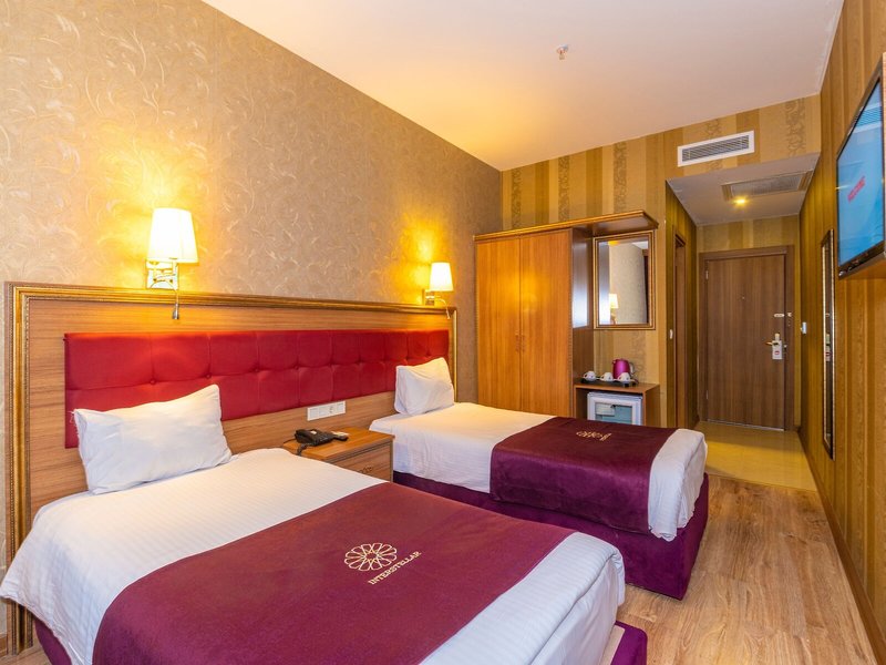 Interstellar Hotel 48