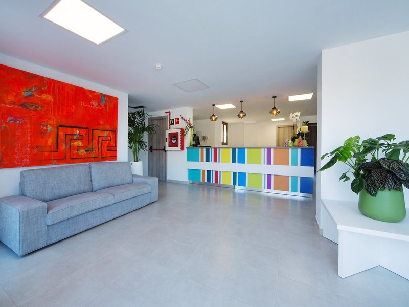 Ferrer Skyline Aparthotel 21