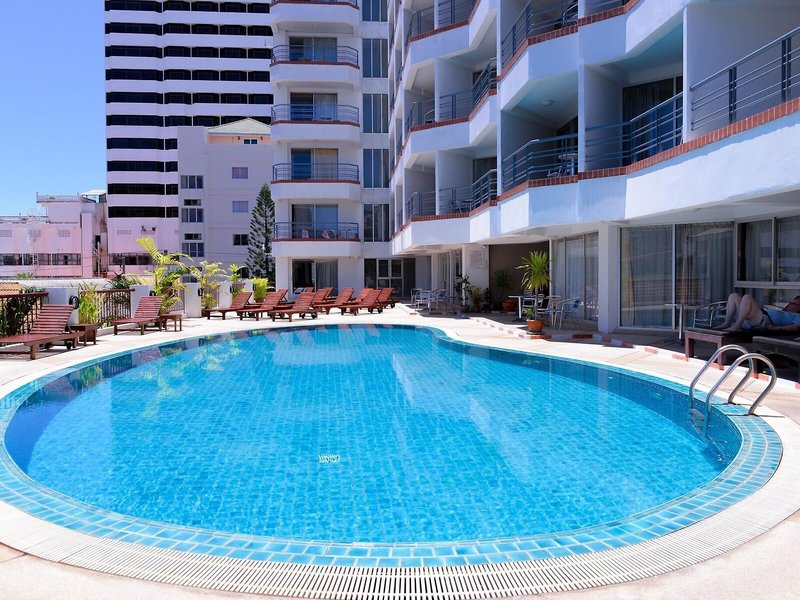 Sandy Spring Hotel 1