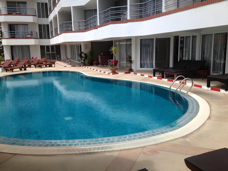 Sandy Spring Hotel 4