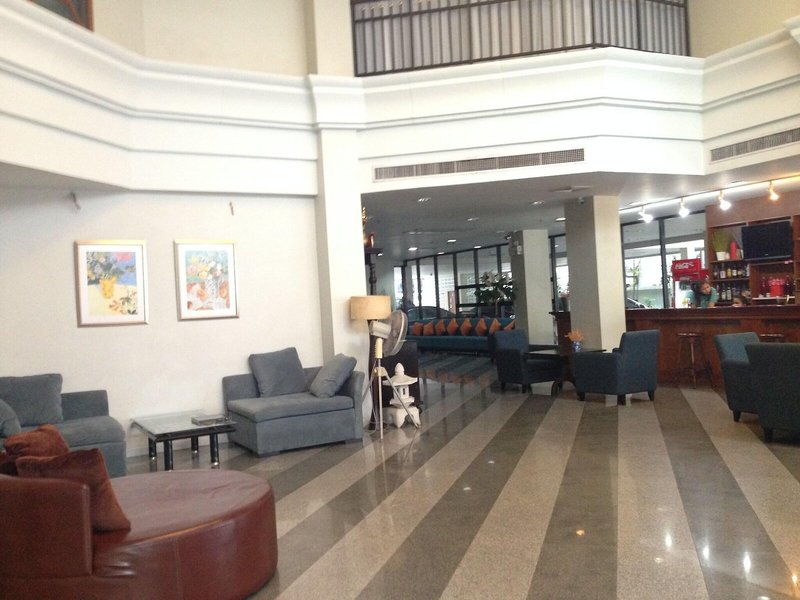 Sandy Spring Hotel 8