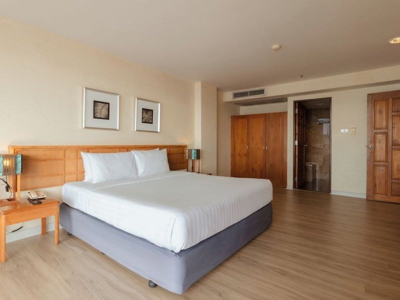 Sandy Spring Hotel 18
