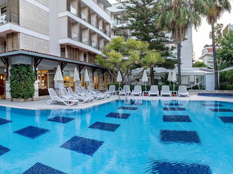 Trendy Side Beach 12 - Outdoor Pool