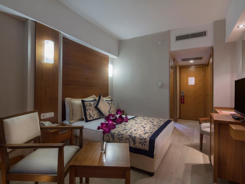 Trendy Side Beach 30 - Room Example