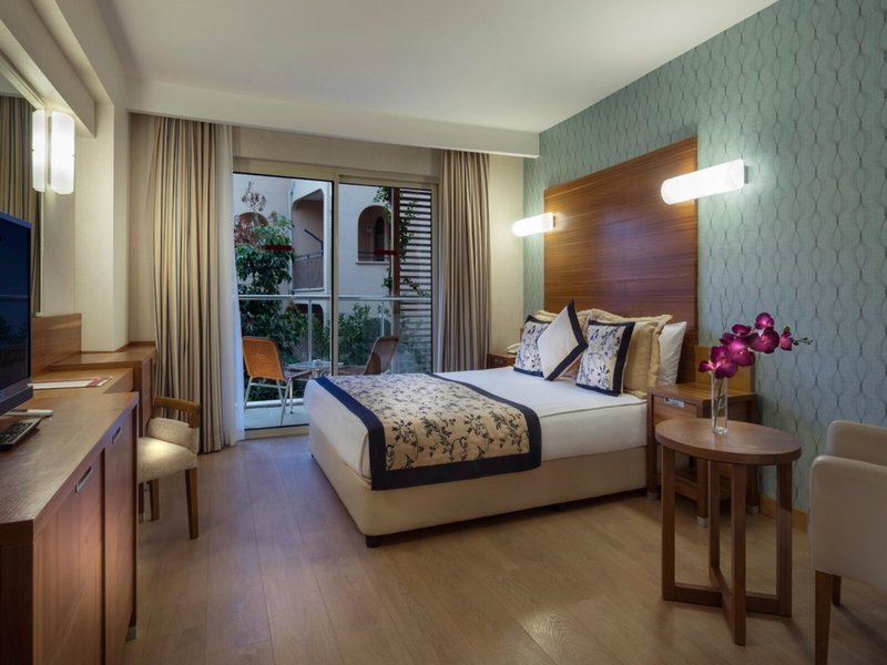 Trendy Side Beach 31 - Room Example