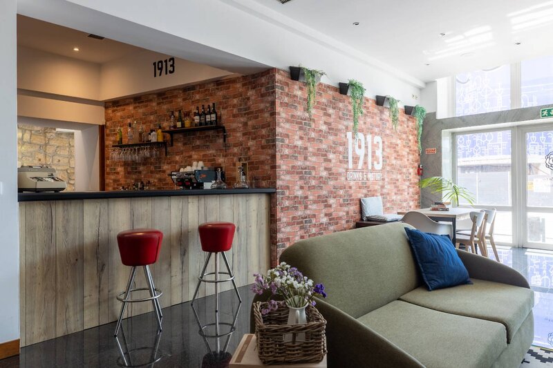 Legendary Porto Hotel 8