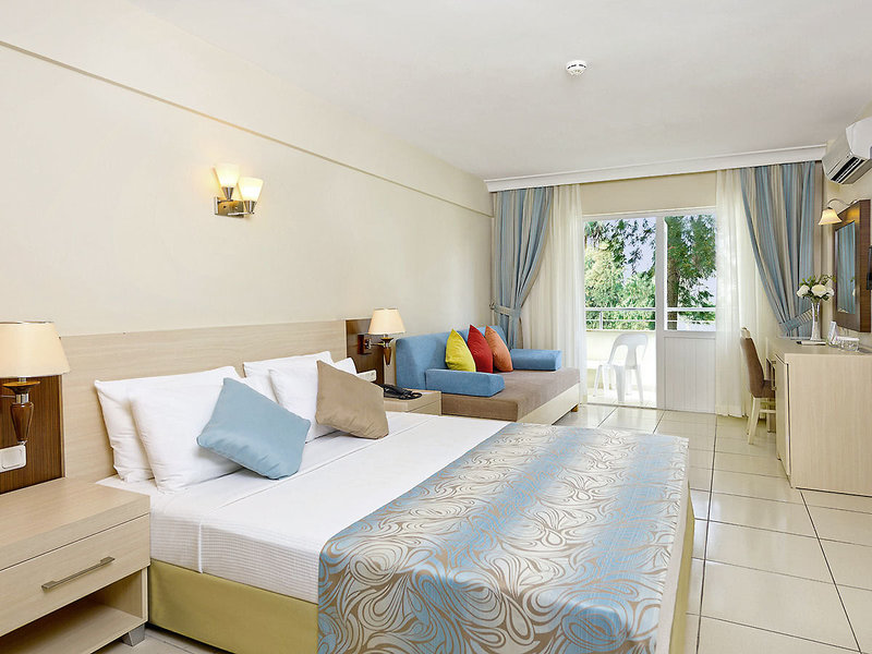 Club Hotel Sidelya 4 - Room Example