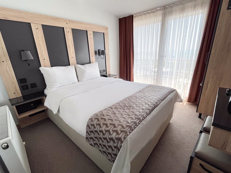 Galley Hotel 29