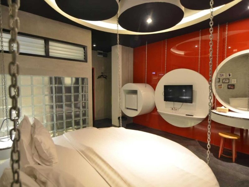 The House of Phraya Jasaen 13