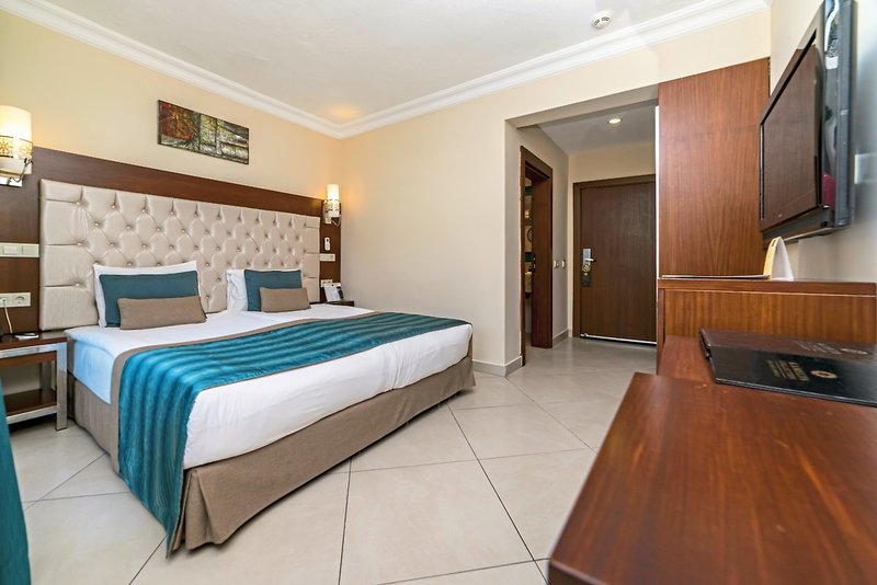 Kamelya Aishen Club 4