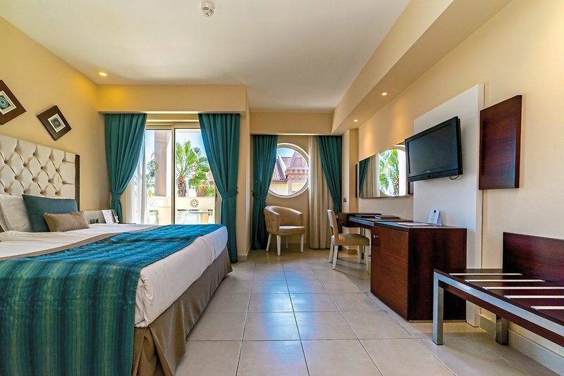 Kamelya Aishen Club 8