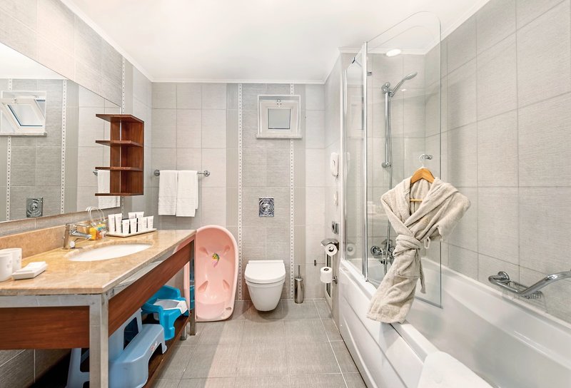 Kamelya Aishen Club 13