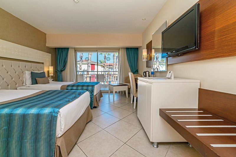 Kamelya Aishen Club 5