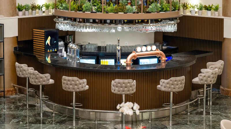 Larissa Stone Palace Side 27 - Bar